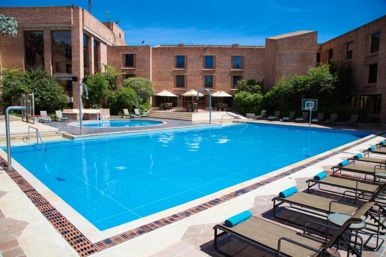 Estelar Paipa Hotel Spa & Y Centro De Convenciones Экстерьер фото The pool at the hotel