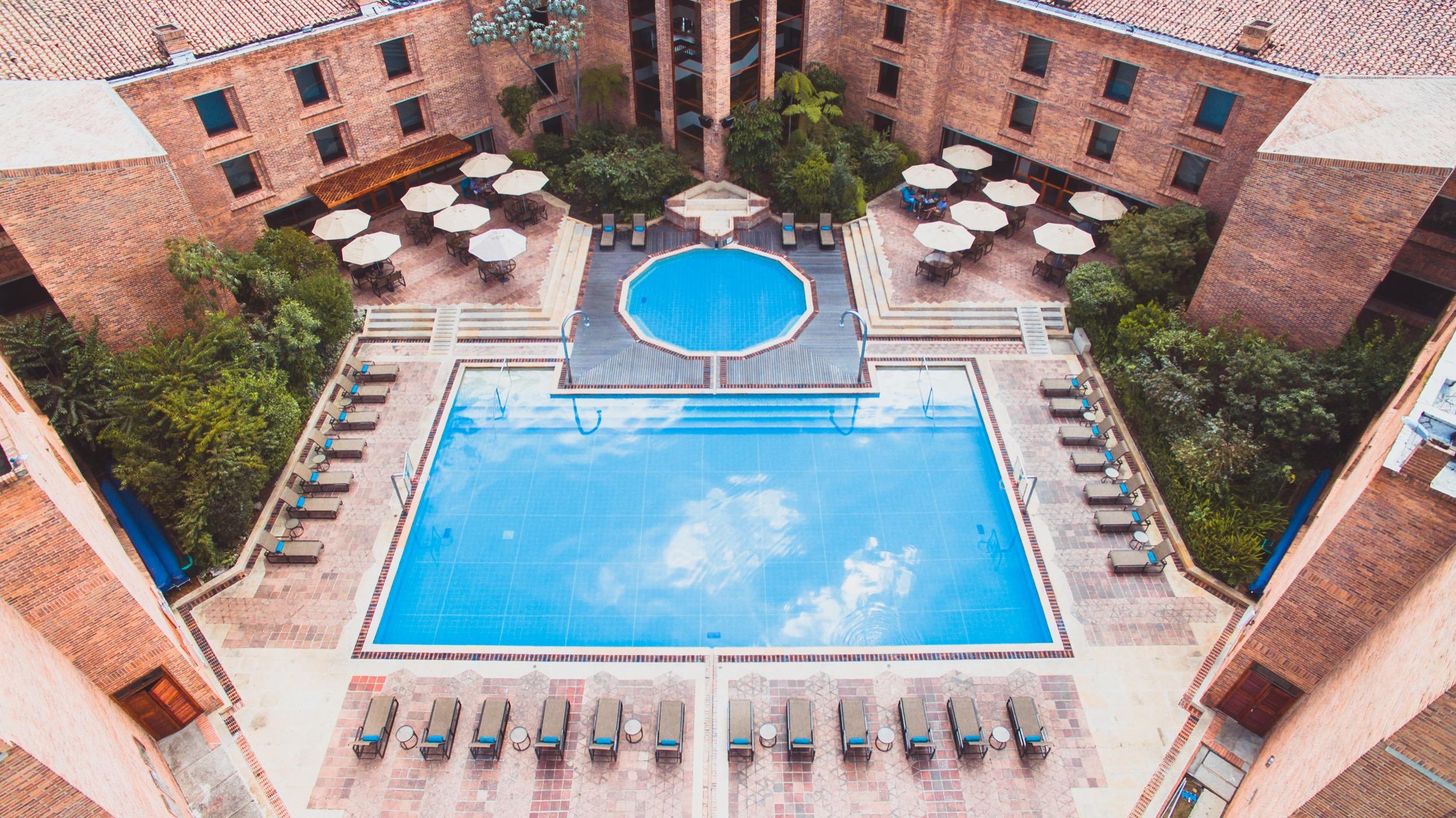 Estelar Paipa Hotel Spa & Y Centro De Convenciones Экстерьер фото The pool at the hotel