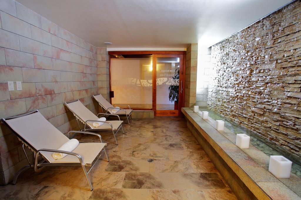 Estelar Paipa Hotel Spa & Y Centro De Convenciones Экстерьер фото A relaxation room at a spa