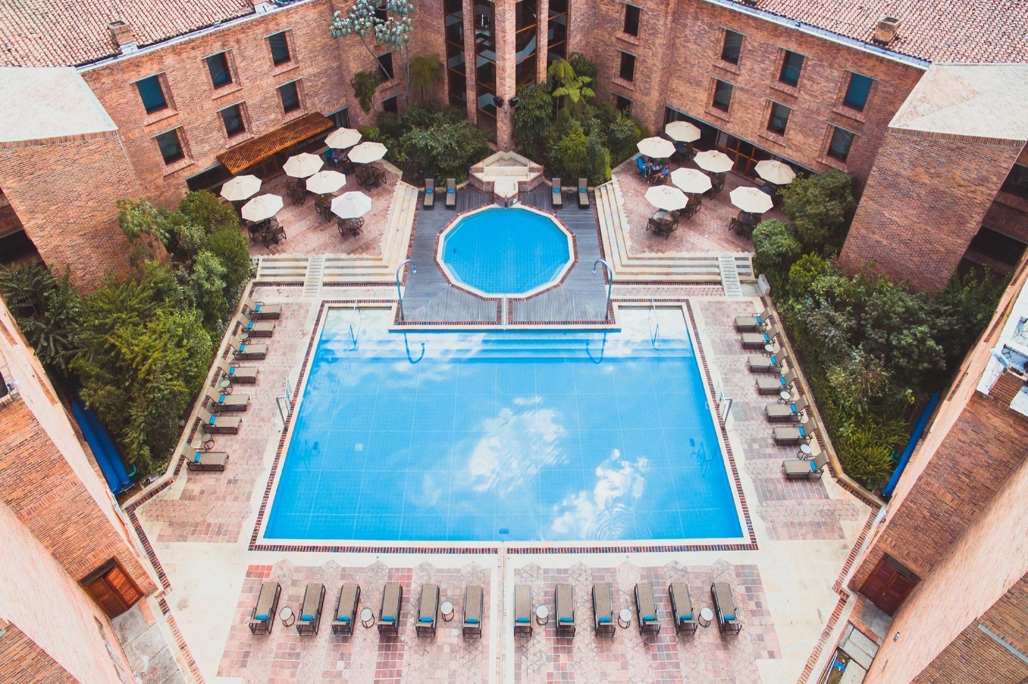 Estelar Paipa Hotel Spa & Y Centro De Convenciones Экстерьер фото The pool at the hotel